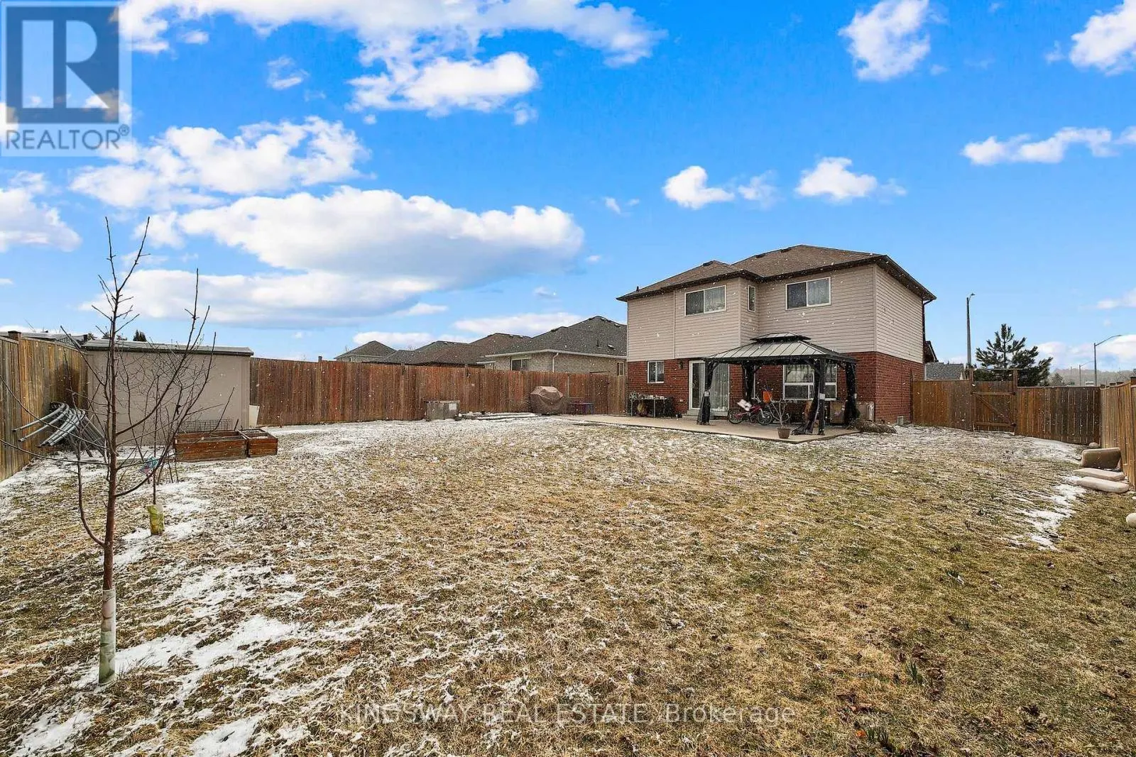 1139 ORIOLE CRESCENT