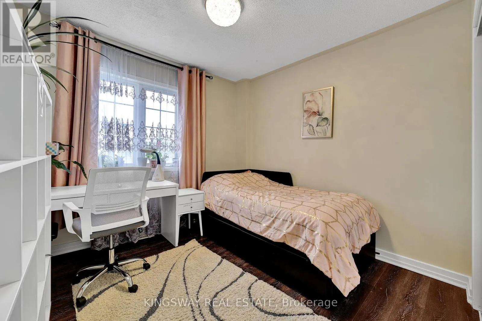 1139 ORIOLE CRESCENT