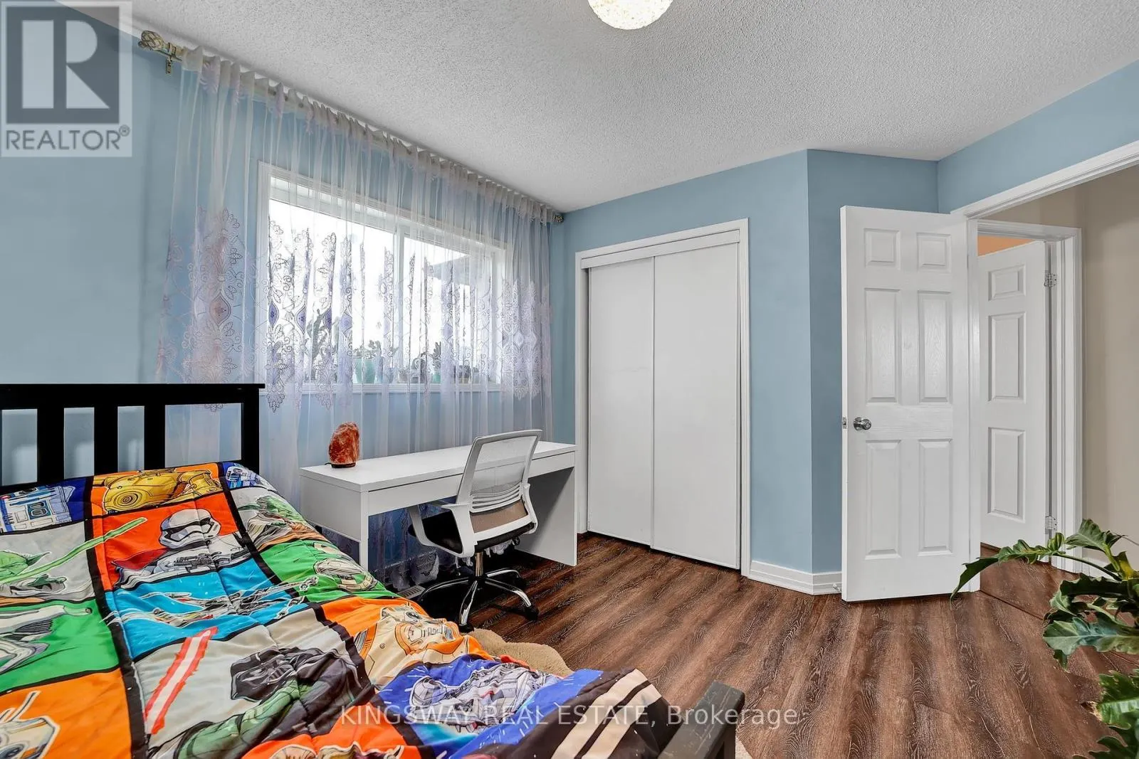 1139 ORIOLE CRESCENT