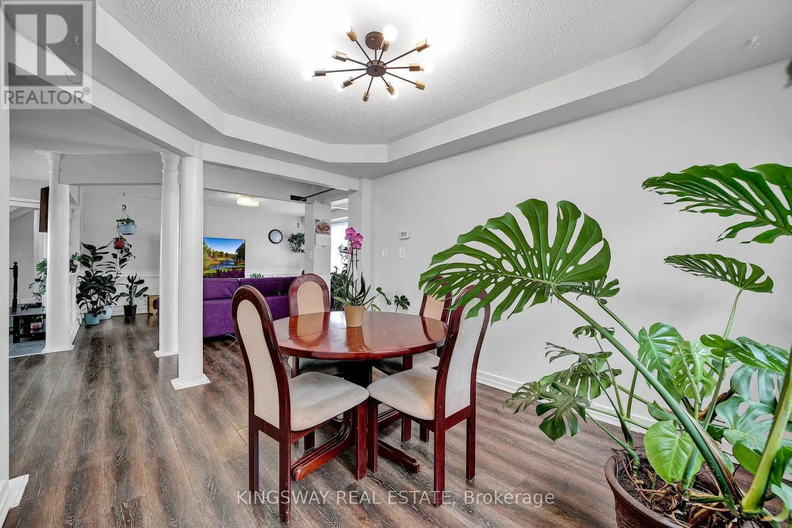 1139 ORIOLE CRESCENT