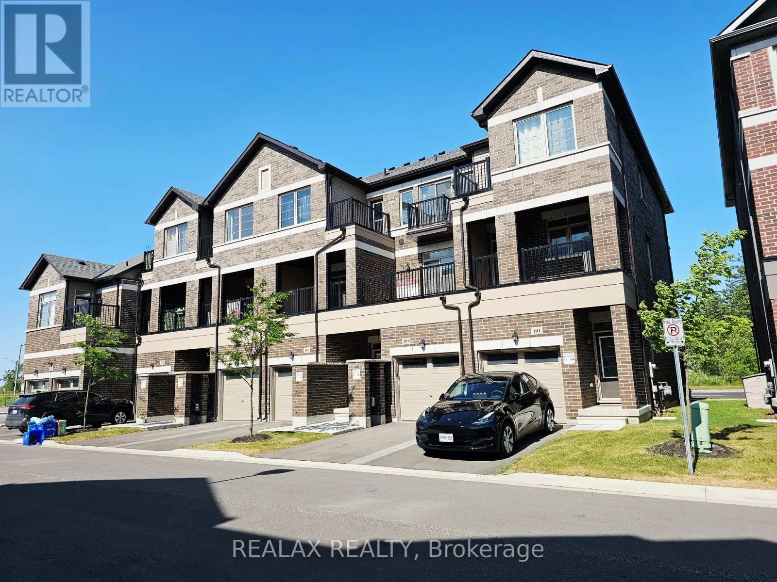 103 CARNEROS WAY