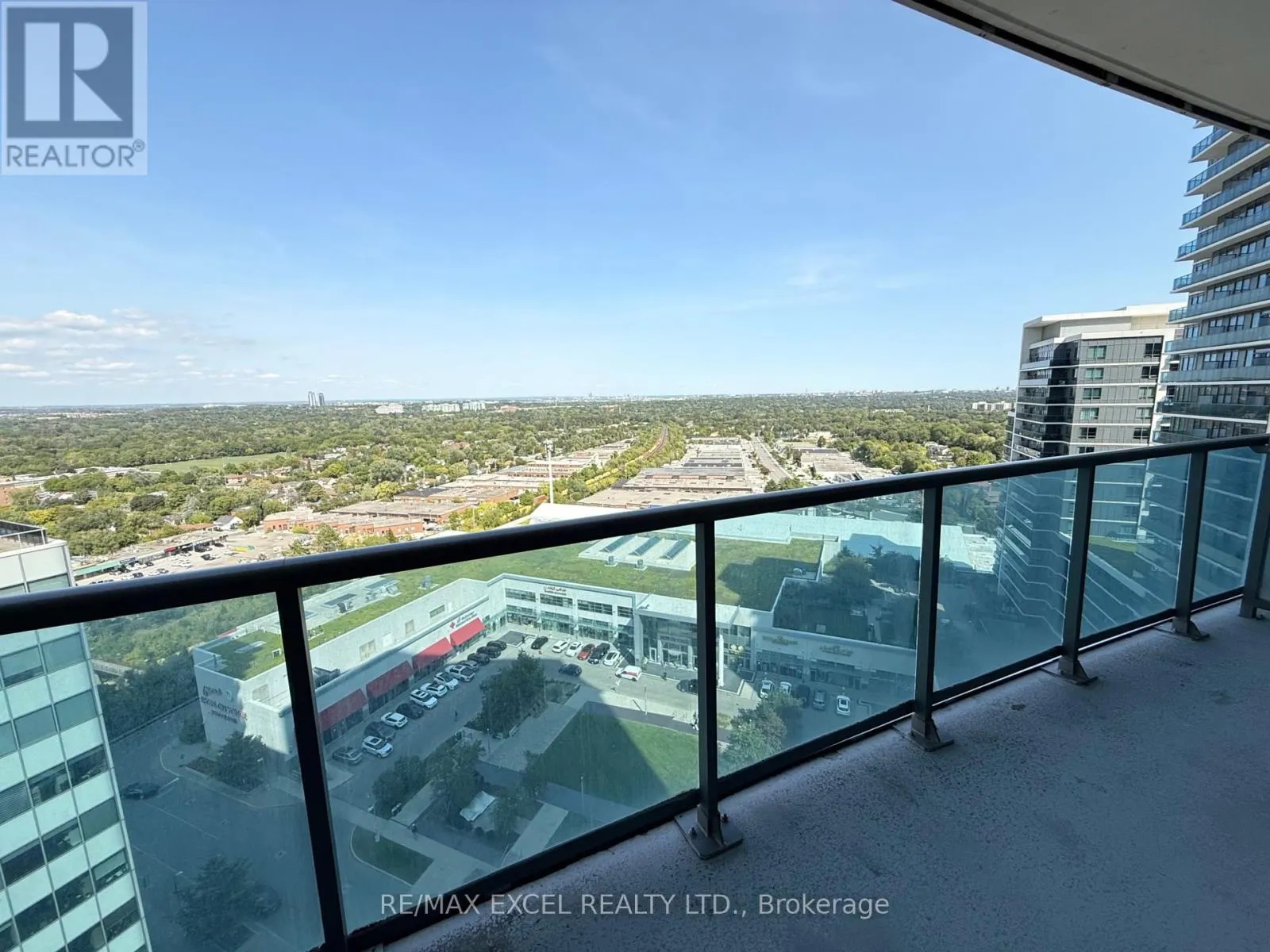 1605 - 7171 YONGE STREET
