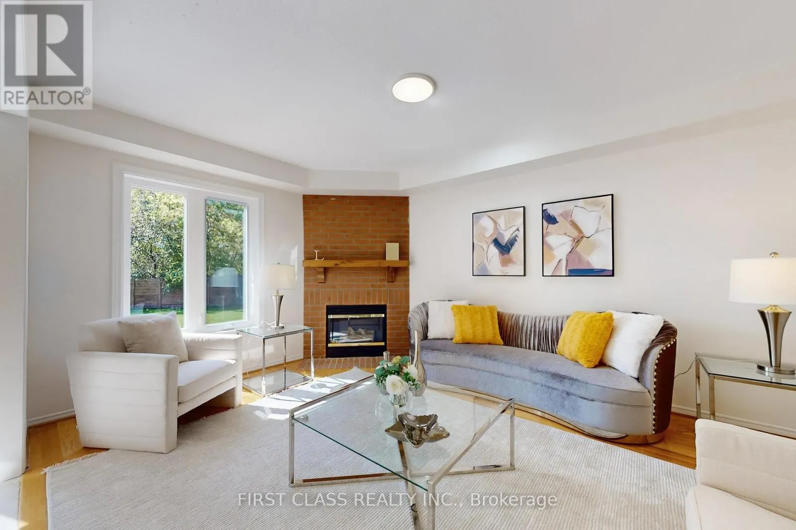 53 MANSTON CRESCENT
