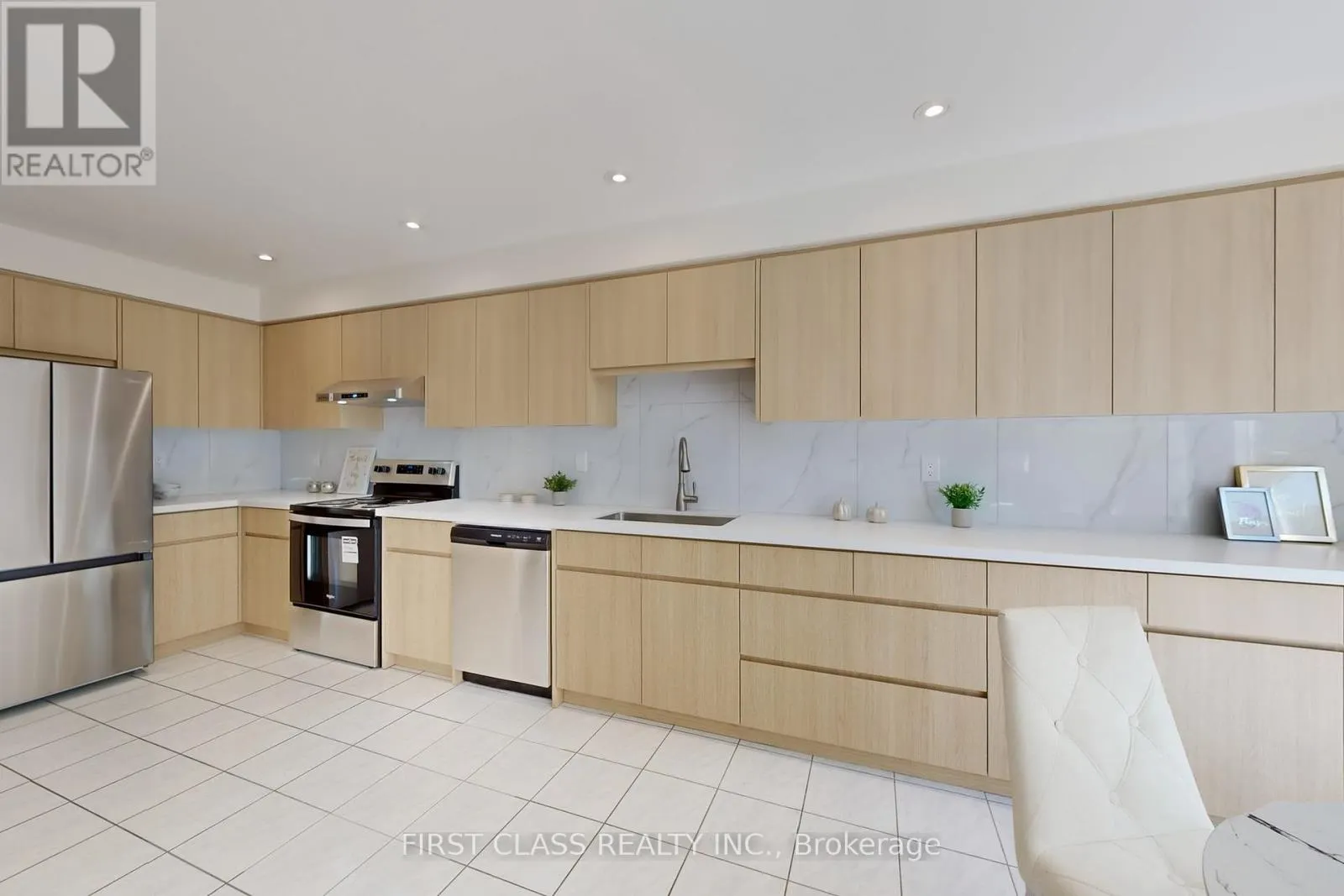 53 MANSTON CRESCENT