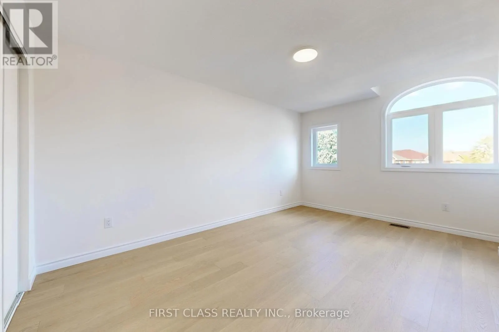 53 MANSTON CRESCENT