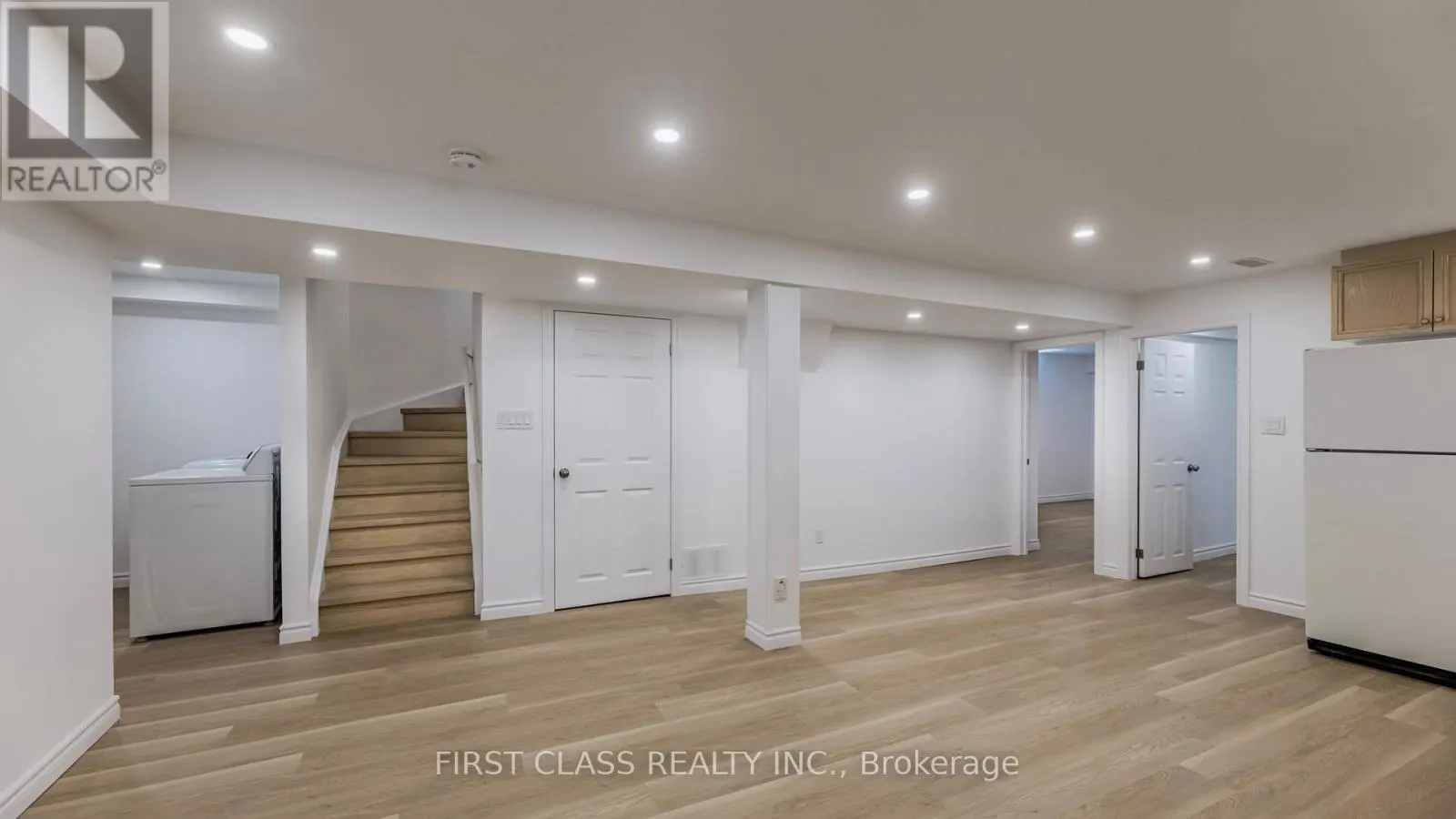 53 MANSTON CRESCENT