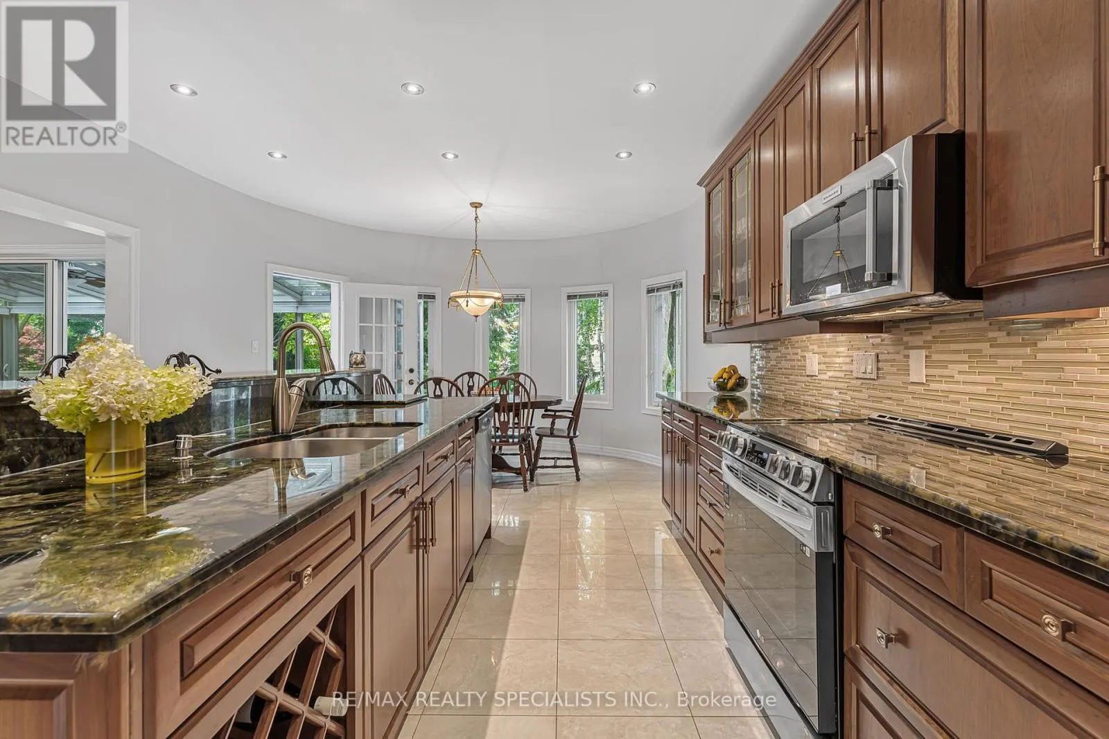 91 SILVER ROSE CRESCENT