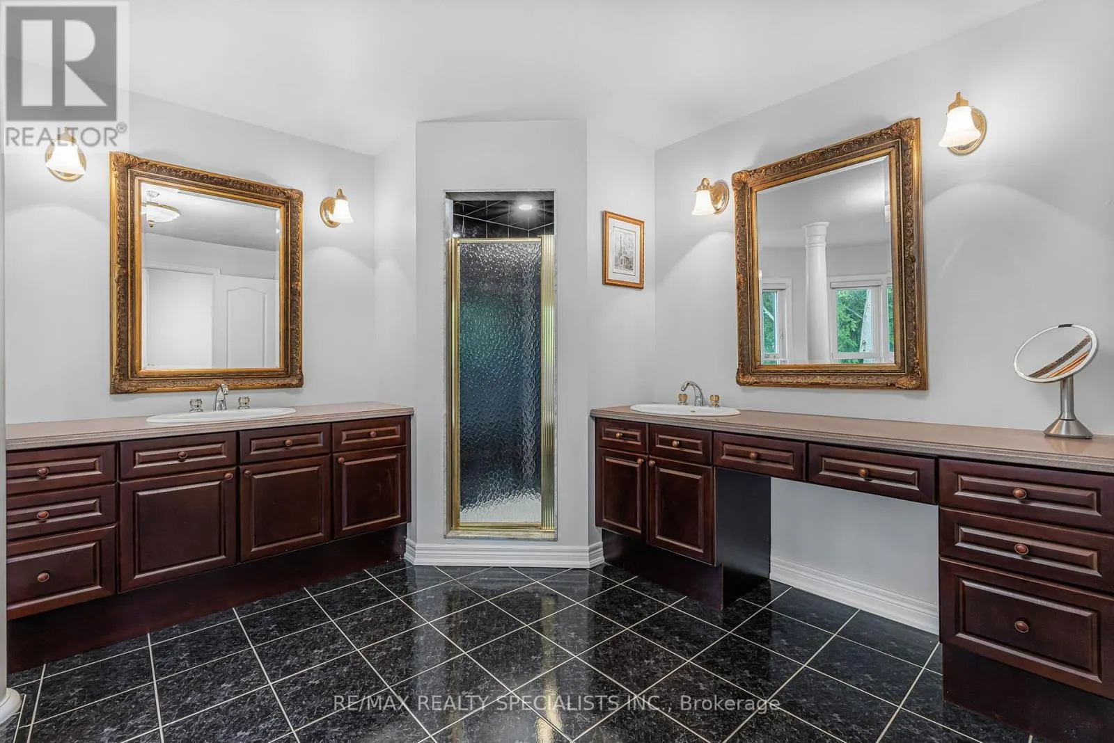 91 SILVER ROSE CRESCENT