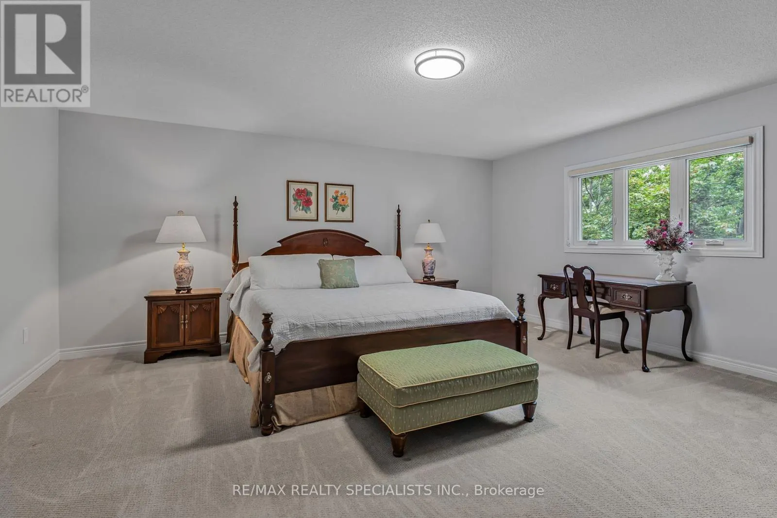 91 SILVER ROSE CRESCENT