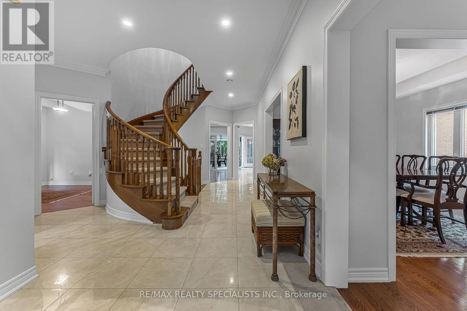 91 SILVER ROSE CRESCENT