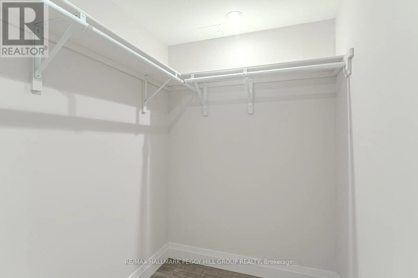 LOWER - 17 WAGNER CRESCENT