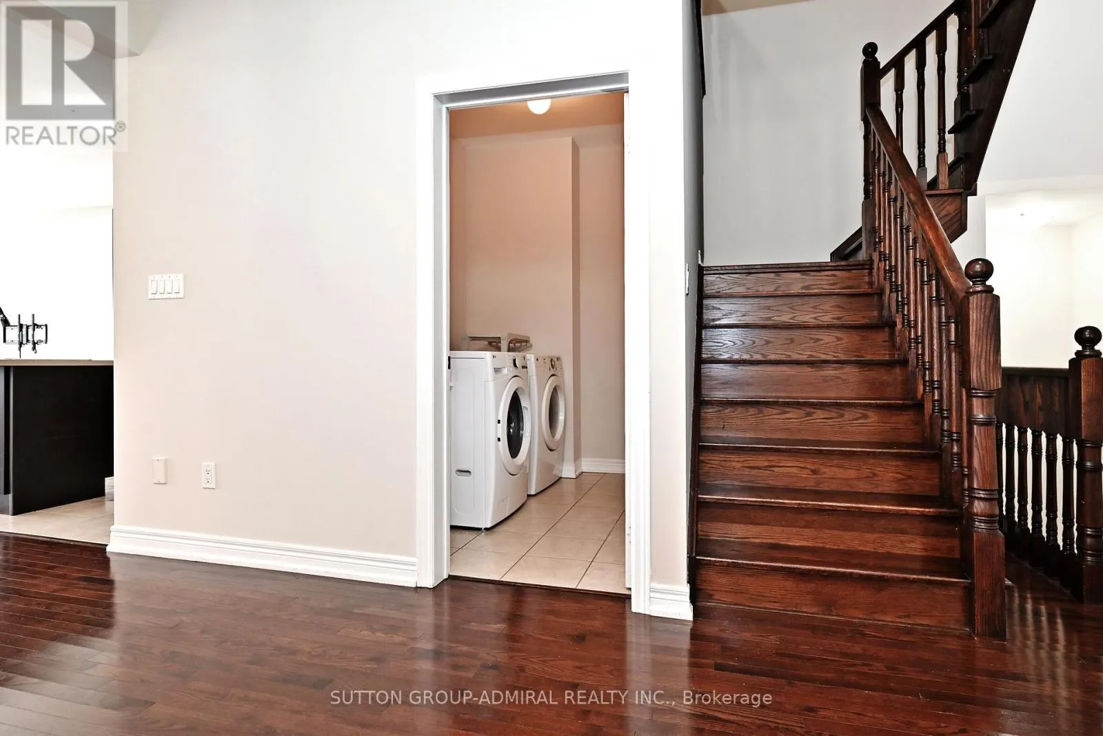 110 SOUTHDOWN AVENUE