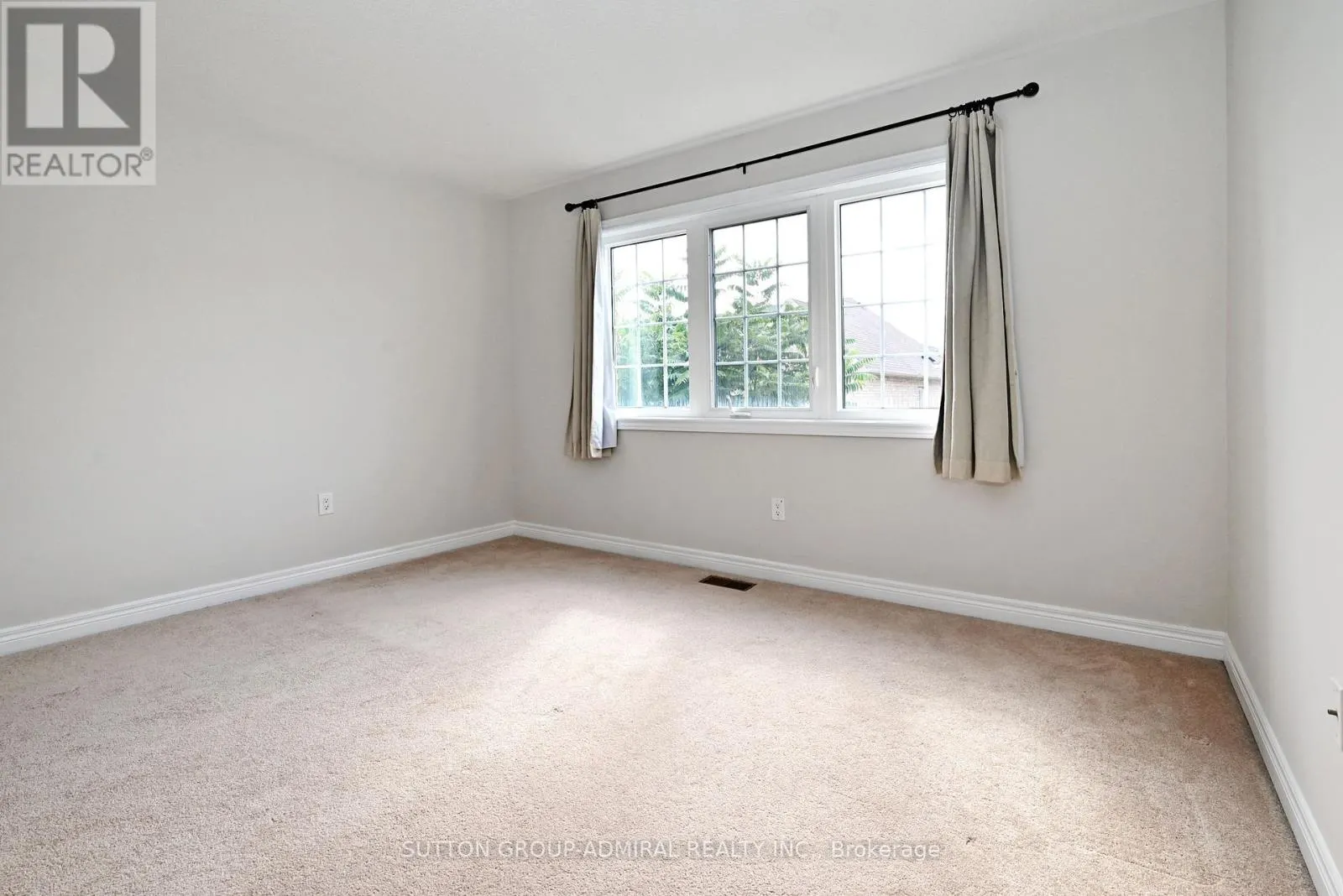 110 SOUTHDOWN AVENUE