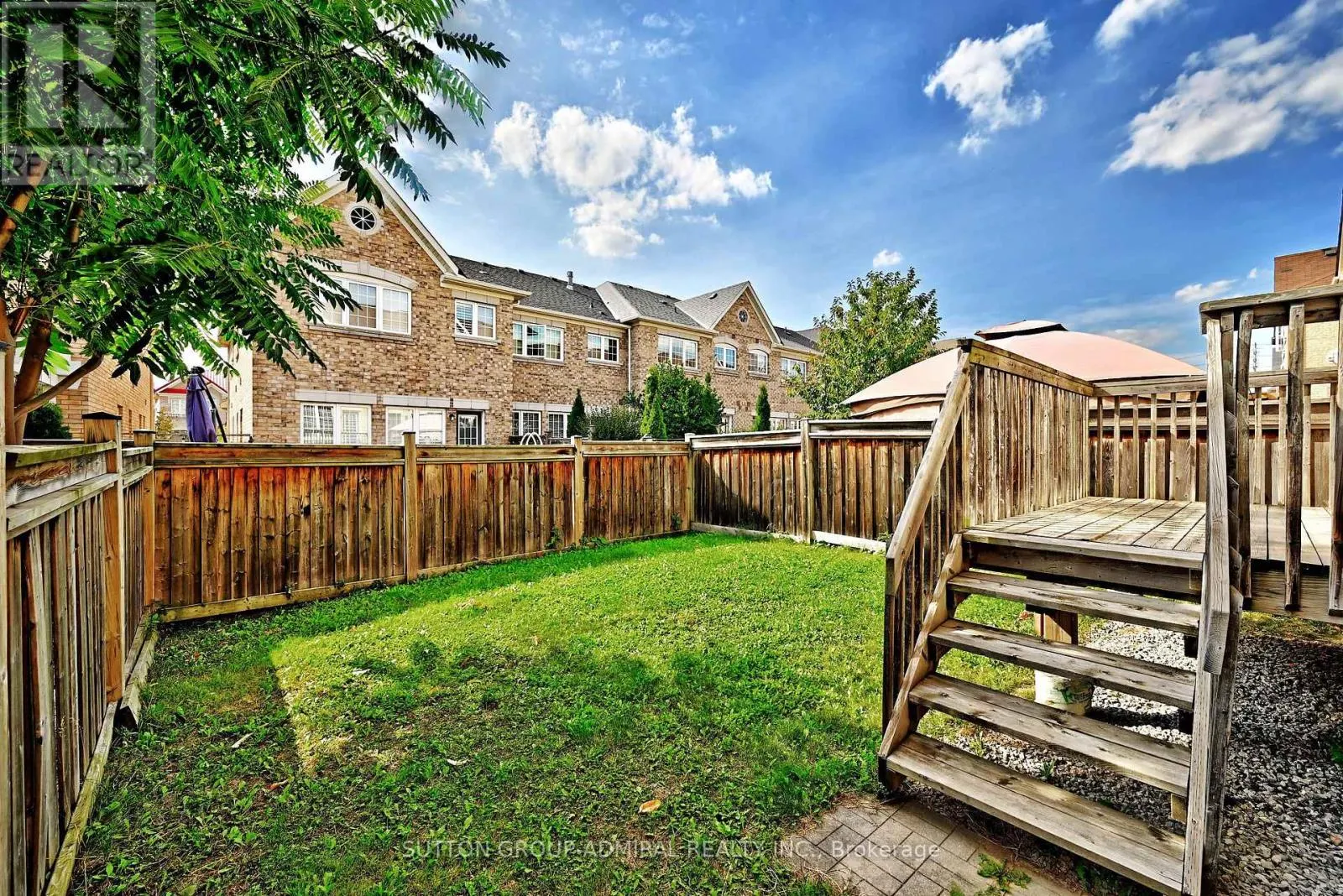 110 SOUTHDOWN AVENUE