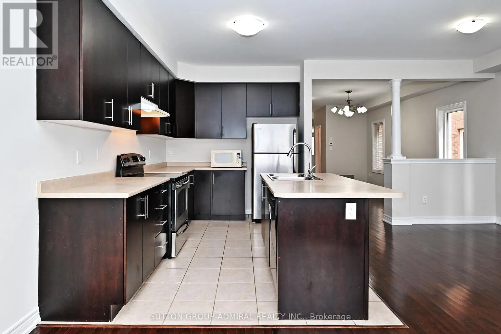 110 SOUTHDOWN AVENUE