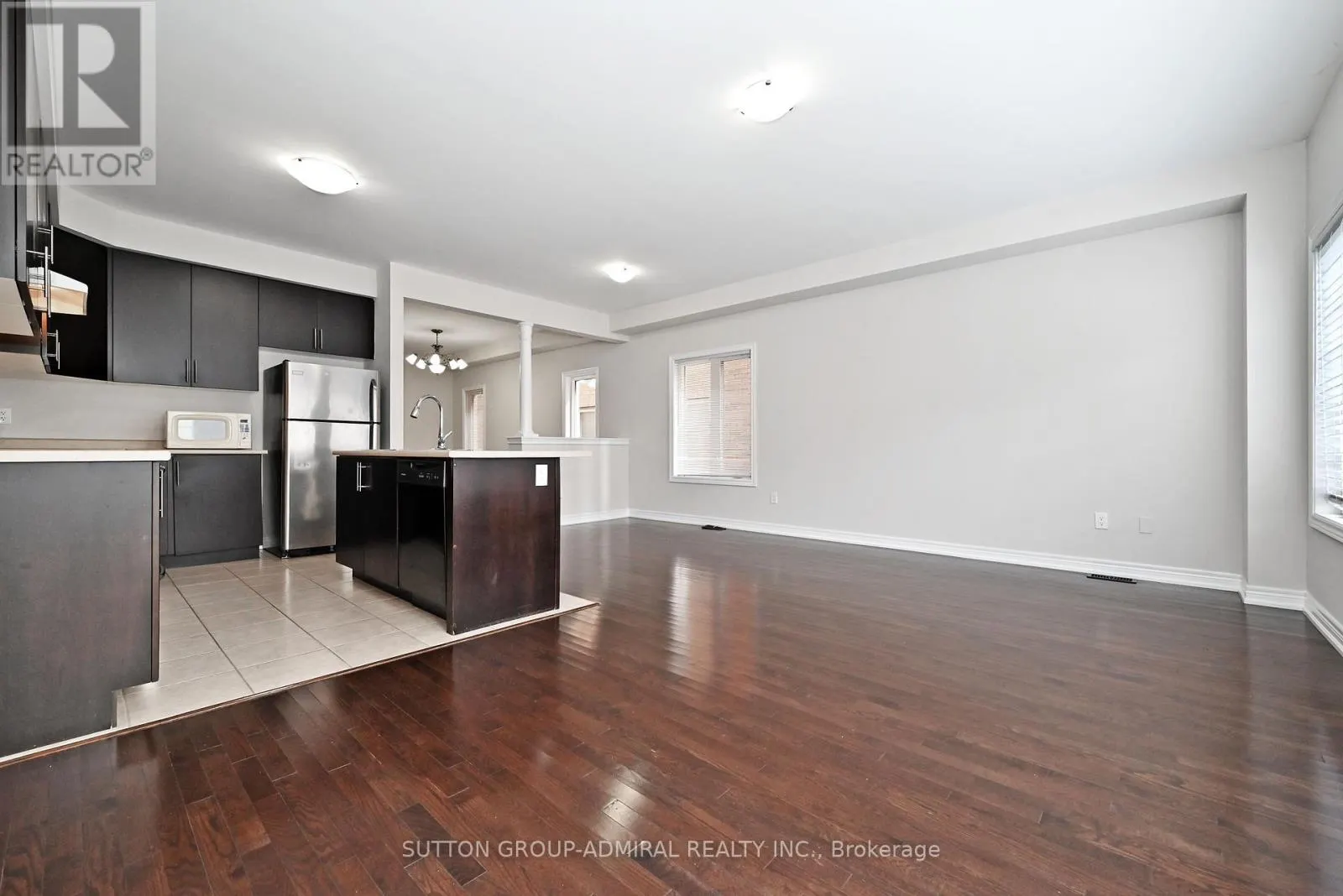 110 SOUTHDOWN AVENUE