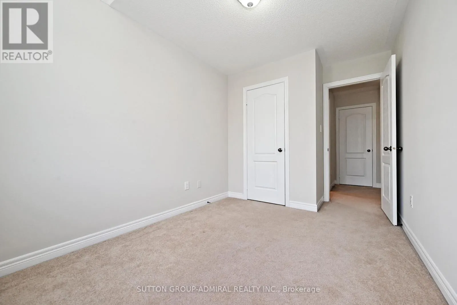 110 SOUTHDOWN AVENUE