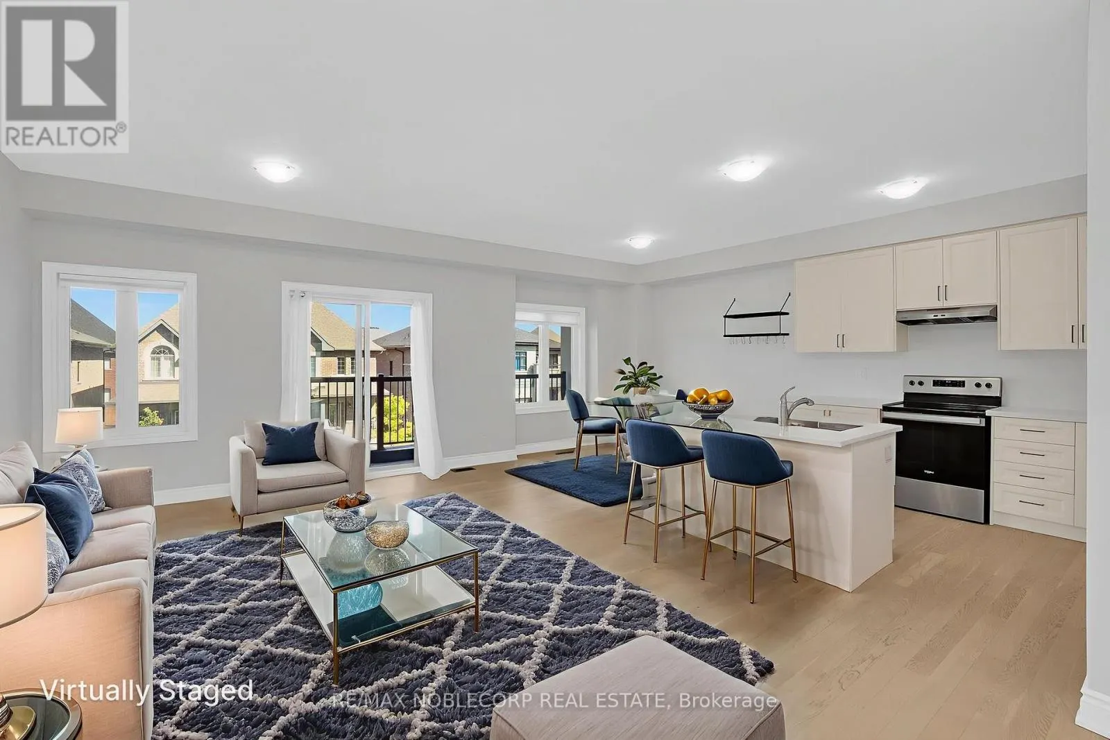 34 ALAN WILLIAMS TRAIL