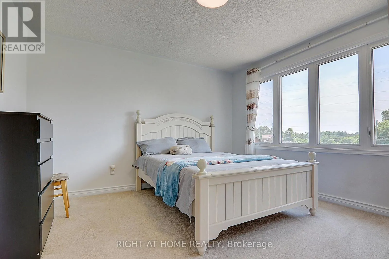 1008 MOUNT ALBERT ROAD
