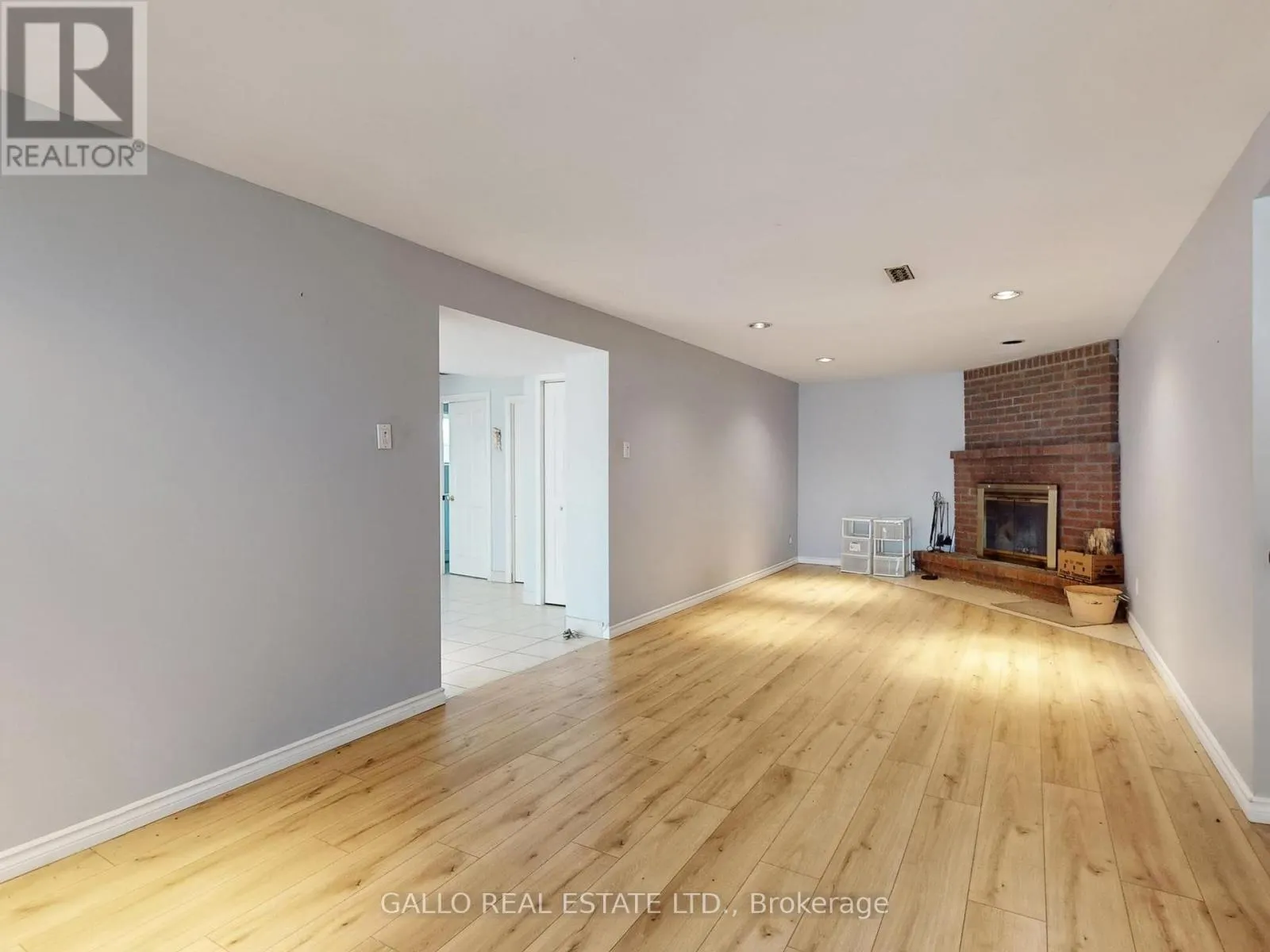 352 UXBRIDGE PICKERING TOWNLINE