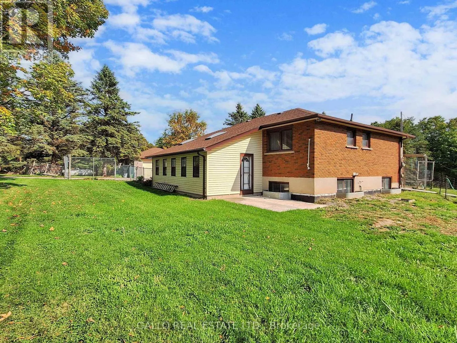 352 UXBRIDGE PICKERING TOWNLINE