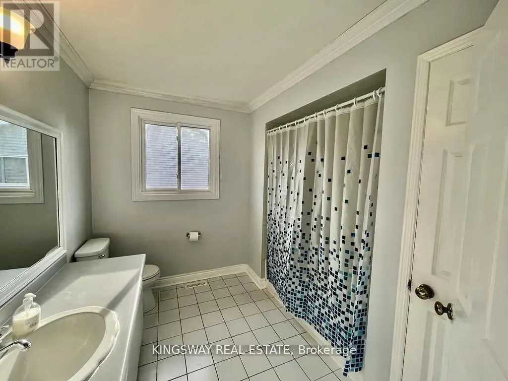 325 SALISBURY LANE