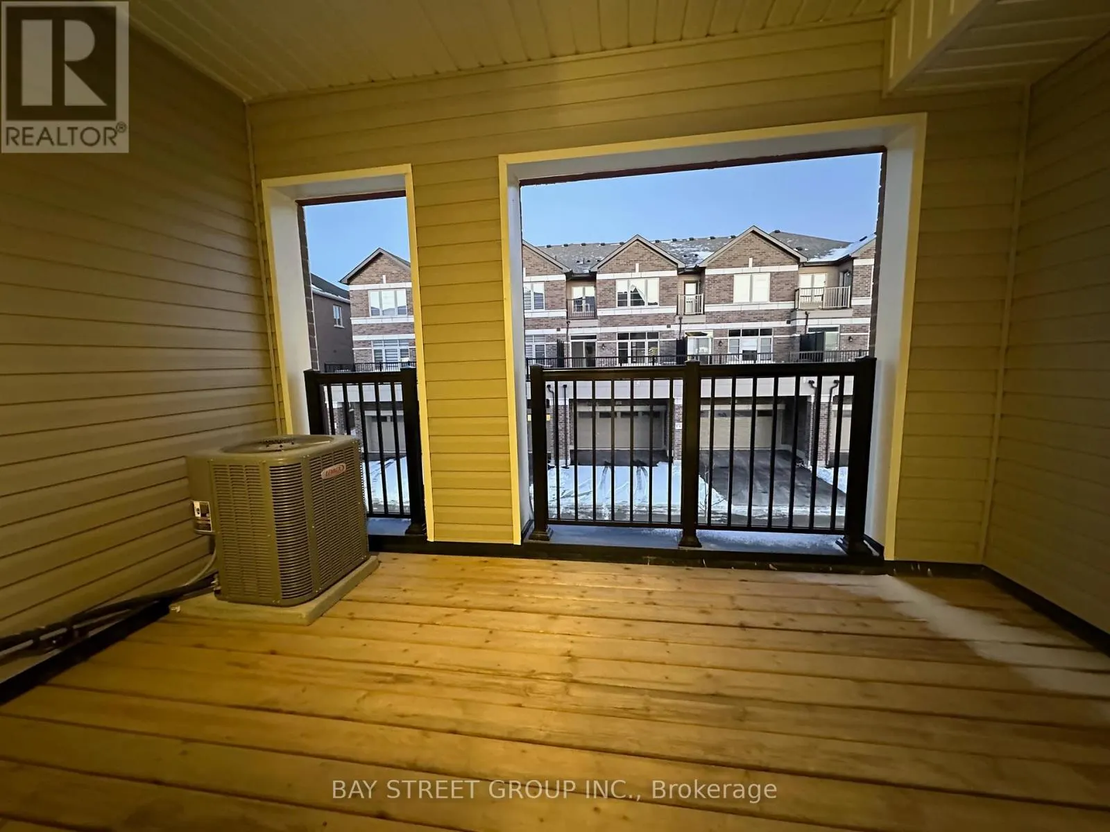 MARKHAM - 24 STOEBER LANE