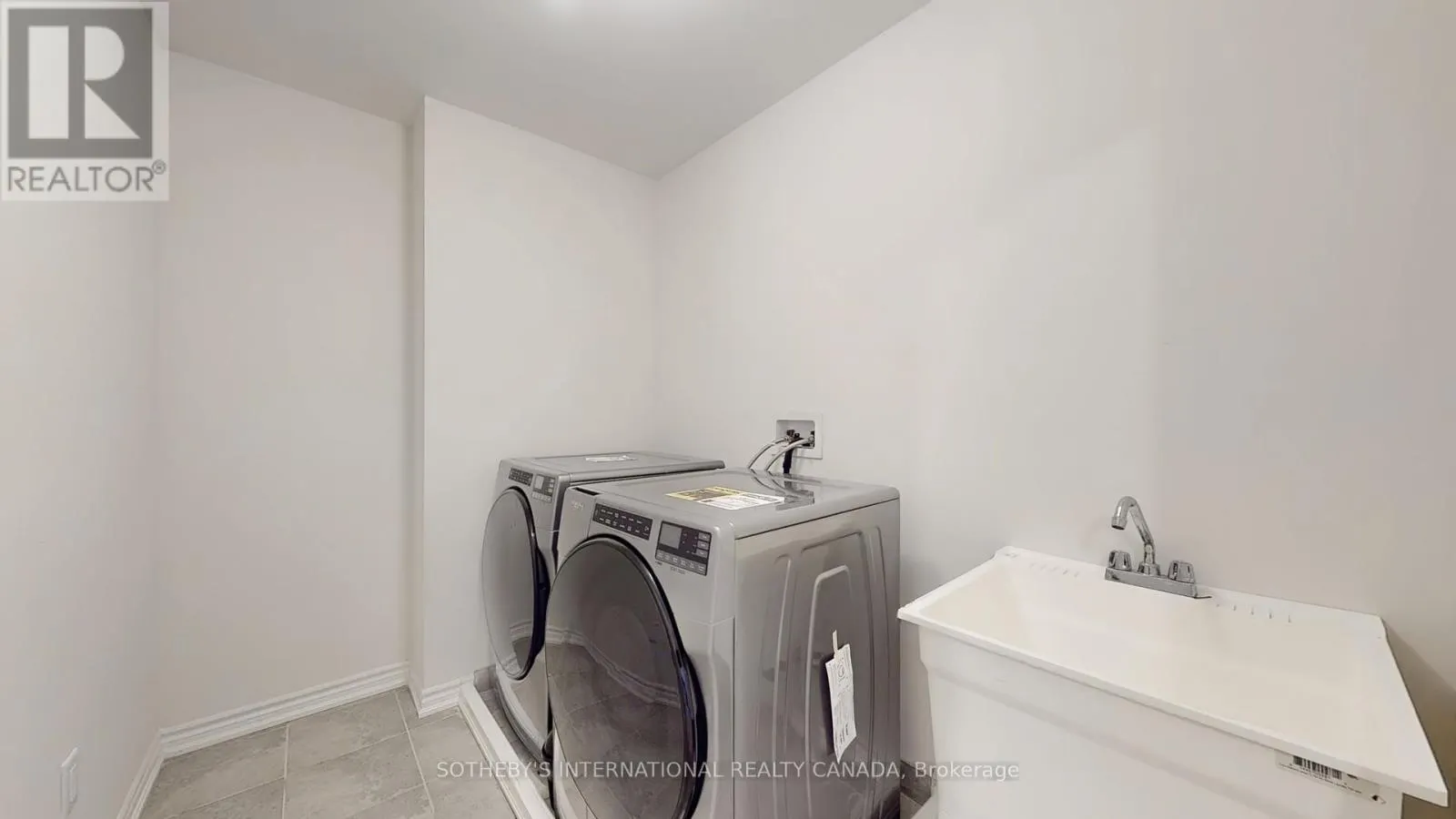 1633 CORSAL COURT
