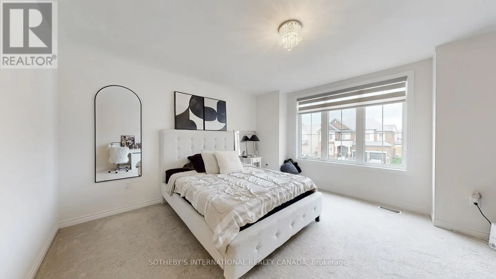 1633 CORSAL COURT