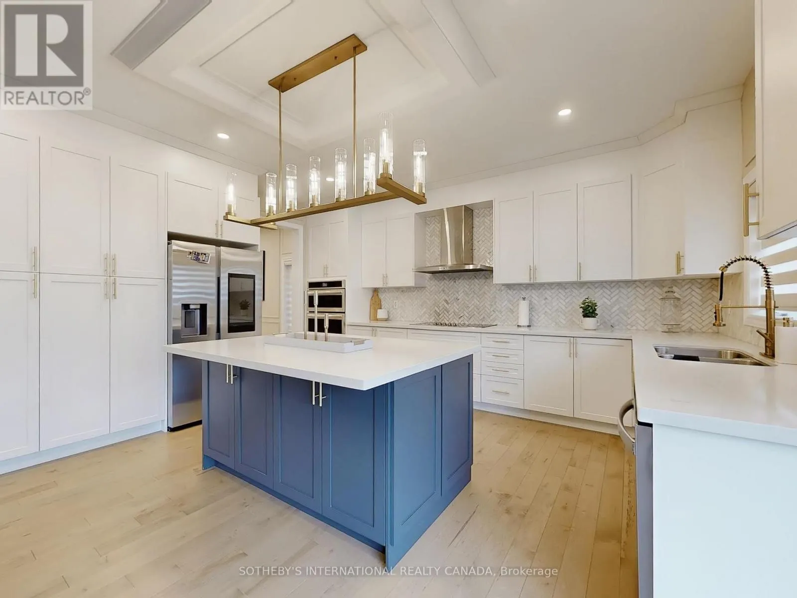 1633 CORSAL COURT