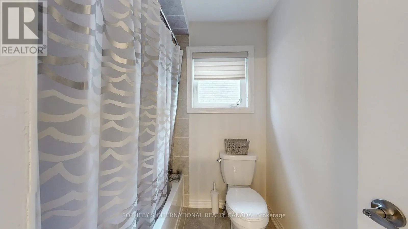 1633 CORSAL COURT