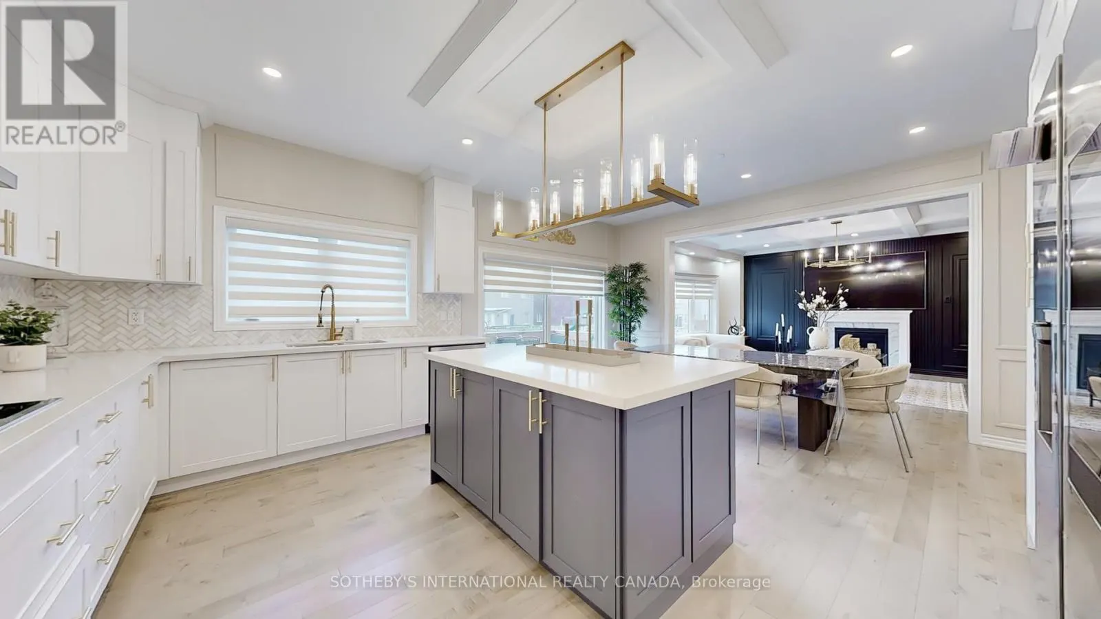 1633 CORSAL COURT