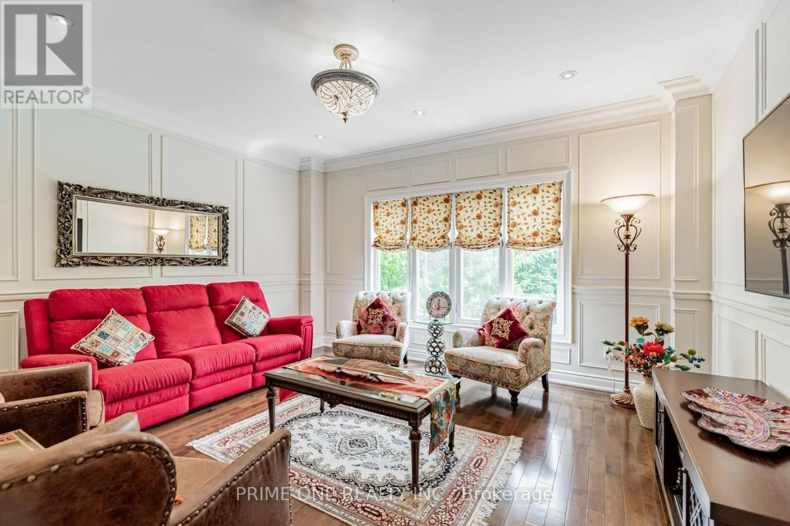 19 RIDGESTONE DRIVE