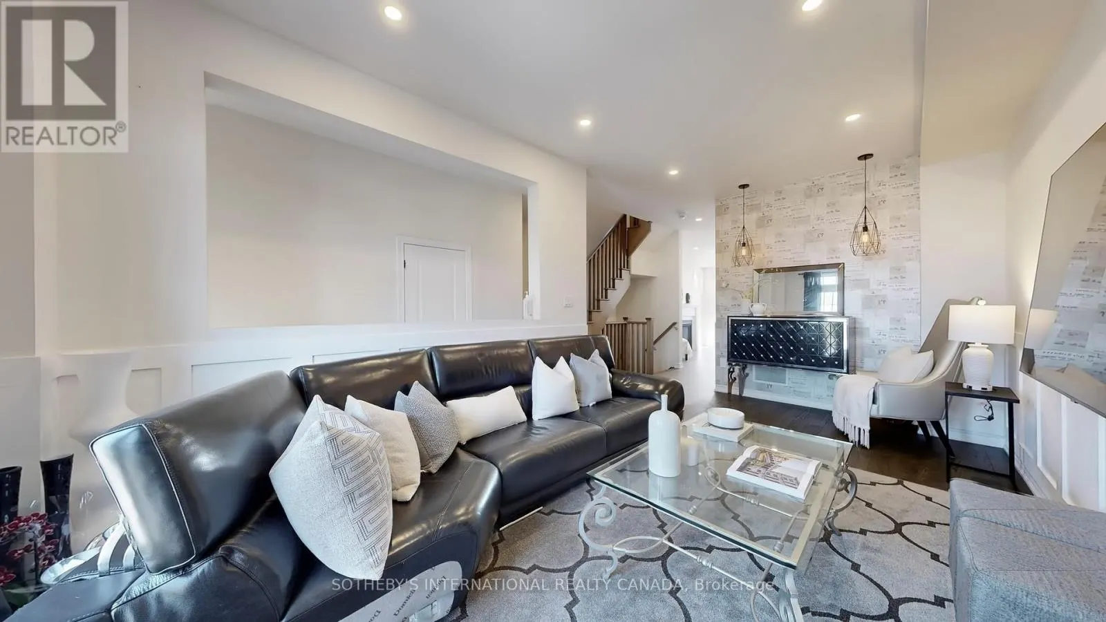 160 SUNSET TERRACE