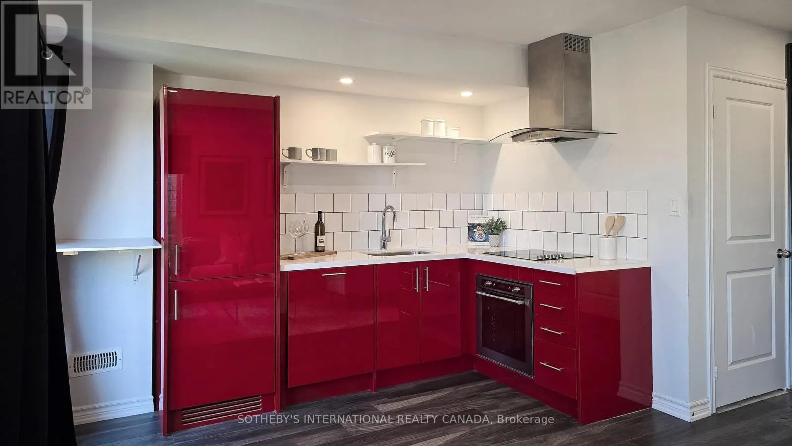 160 SUNSET TERRACE