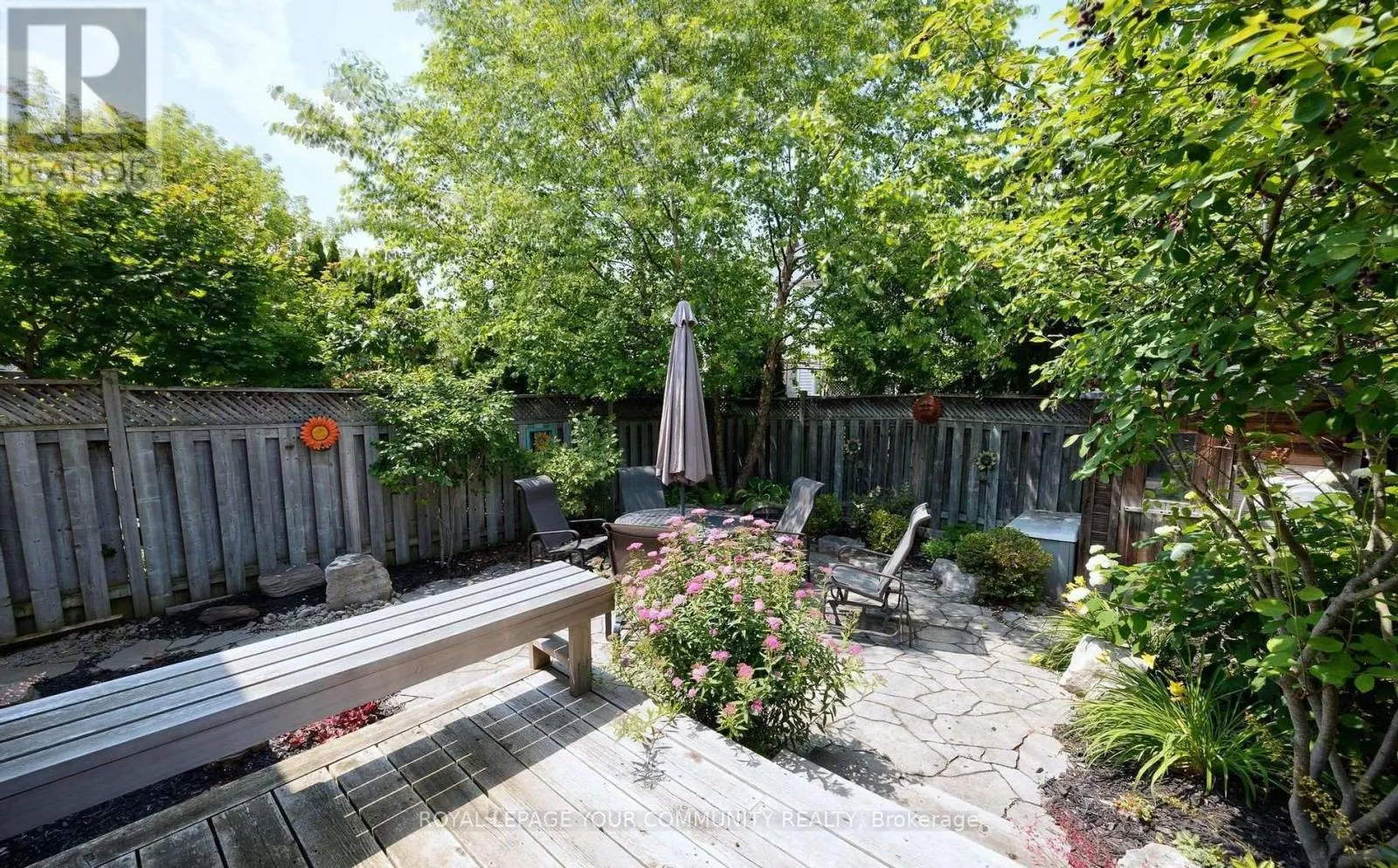 36 COLONIAL CRESCENT