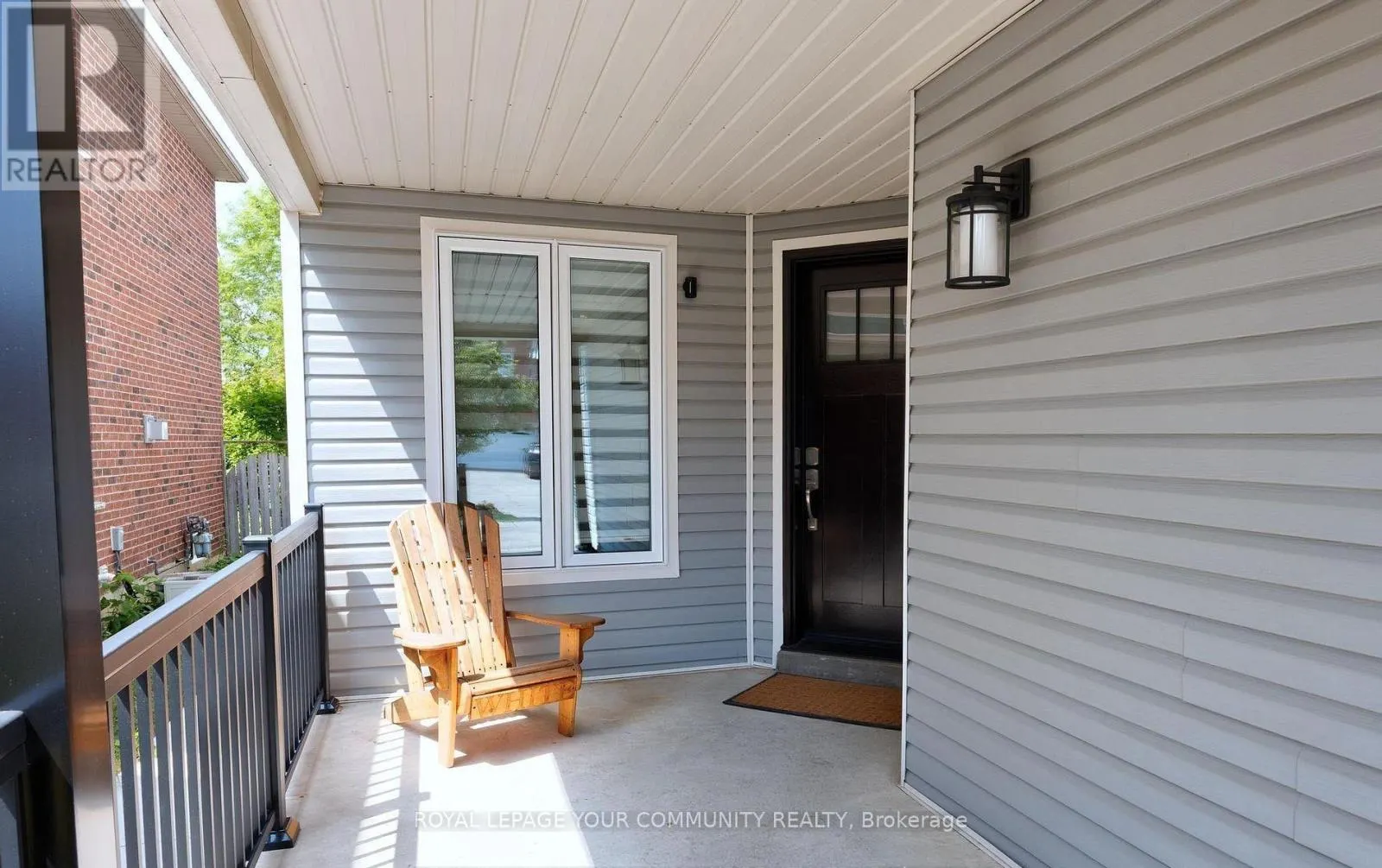 36 COLONIAL CRESCENT