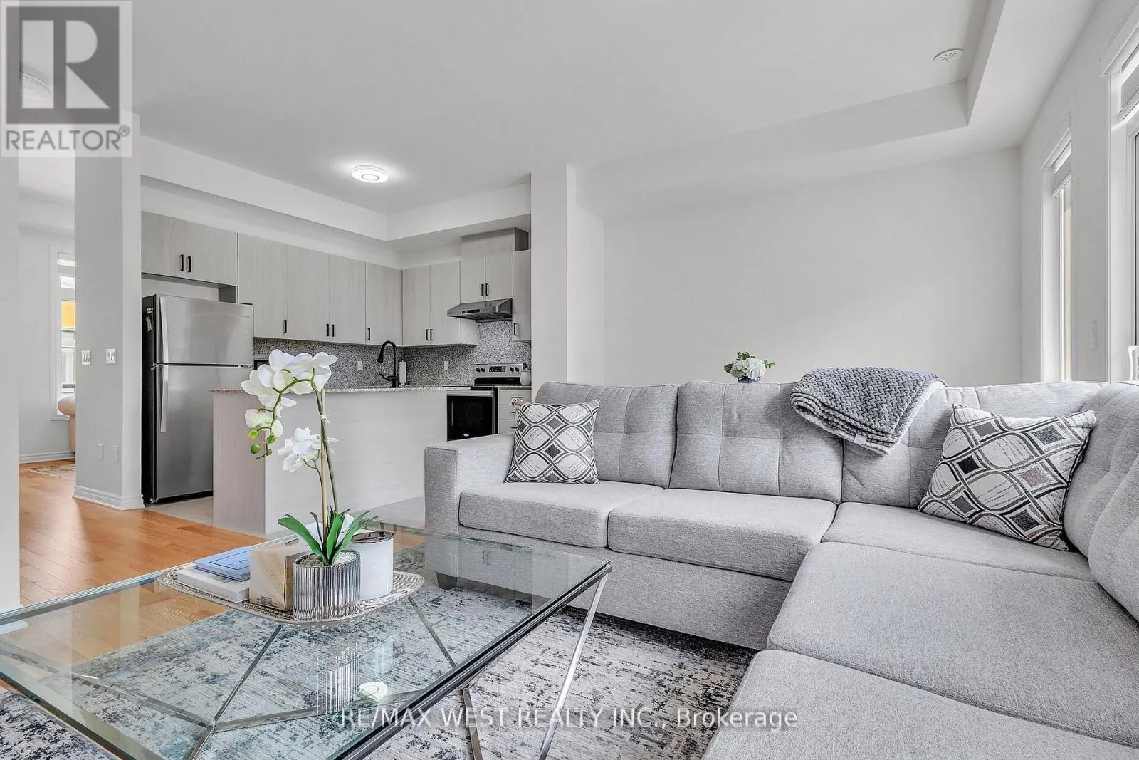 15 QUILICO ROAD N