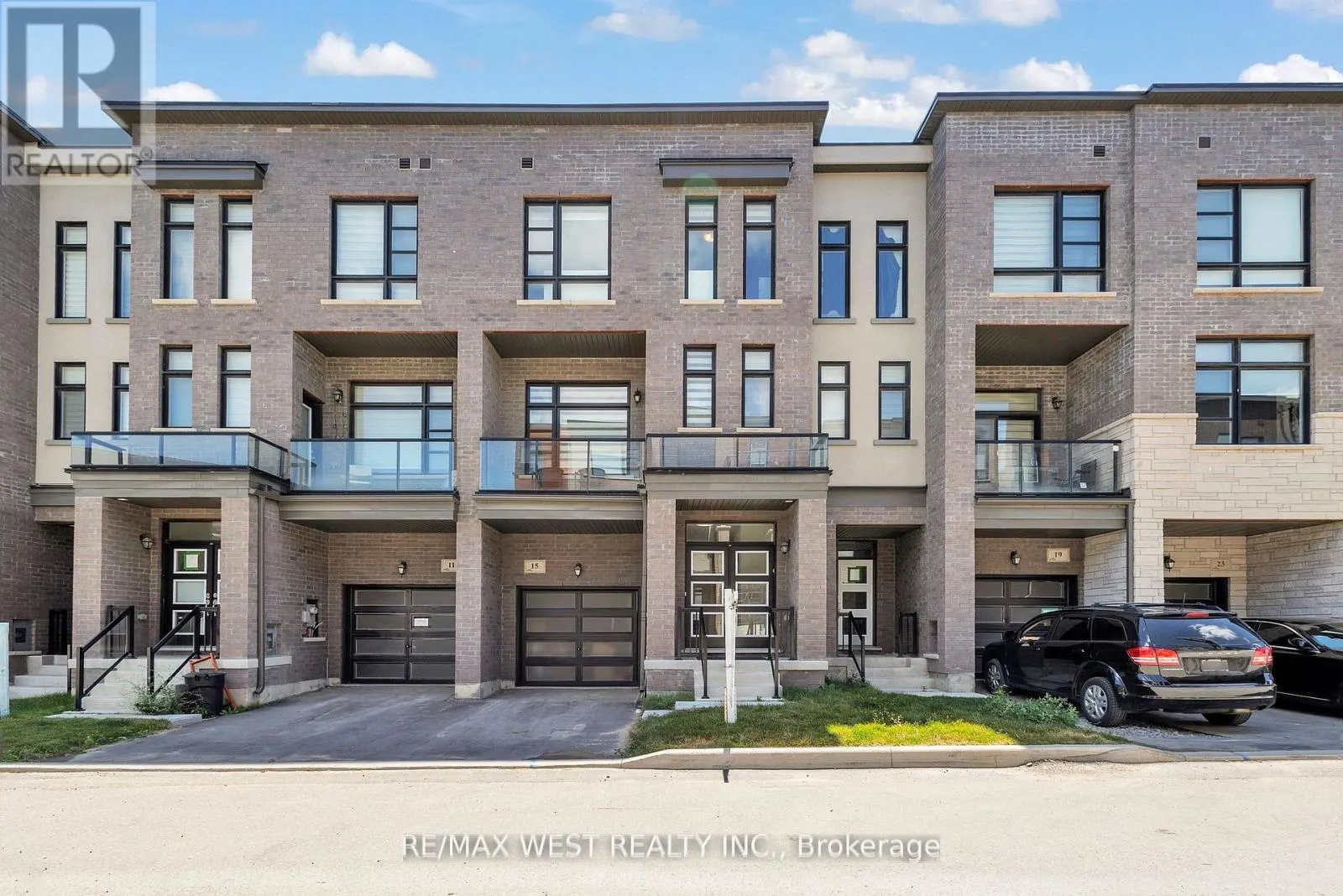 15 QUILICO ROAD N