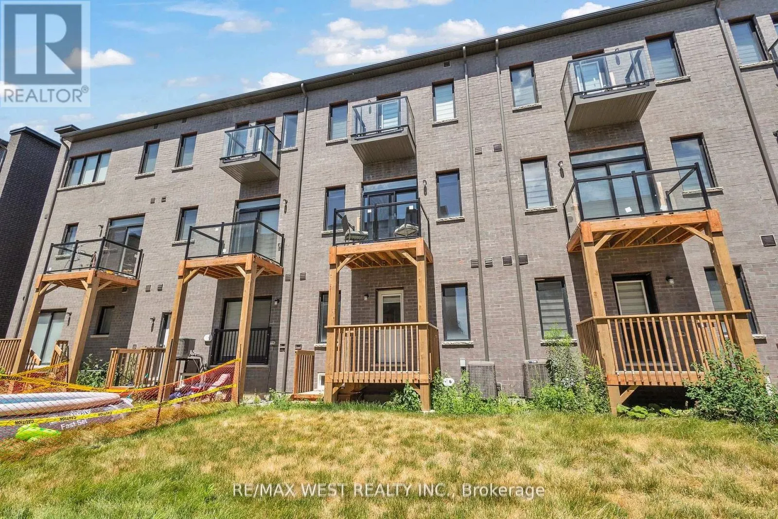 15 QUILICO ROAD N
