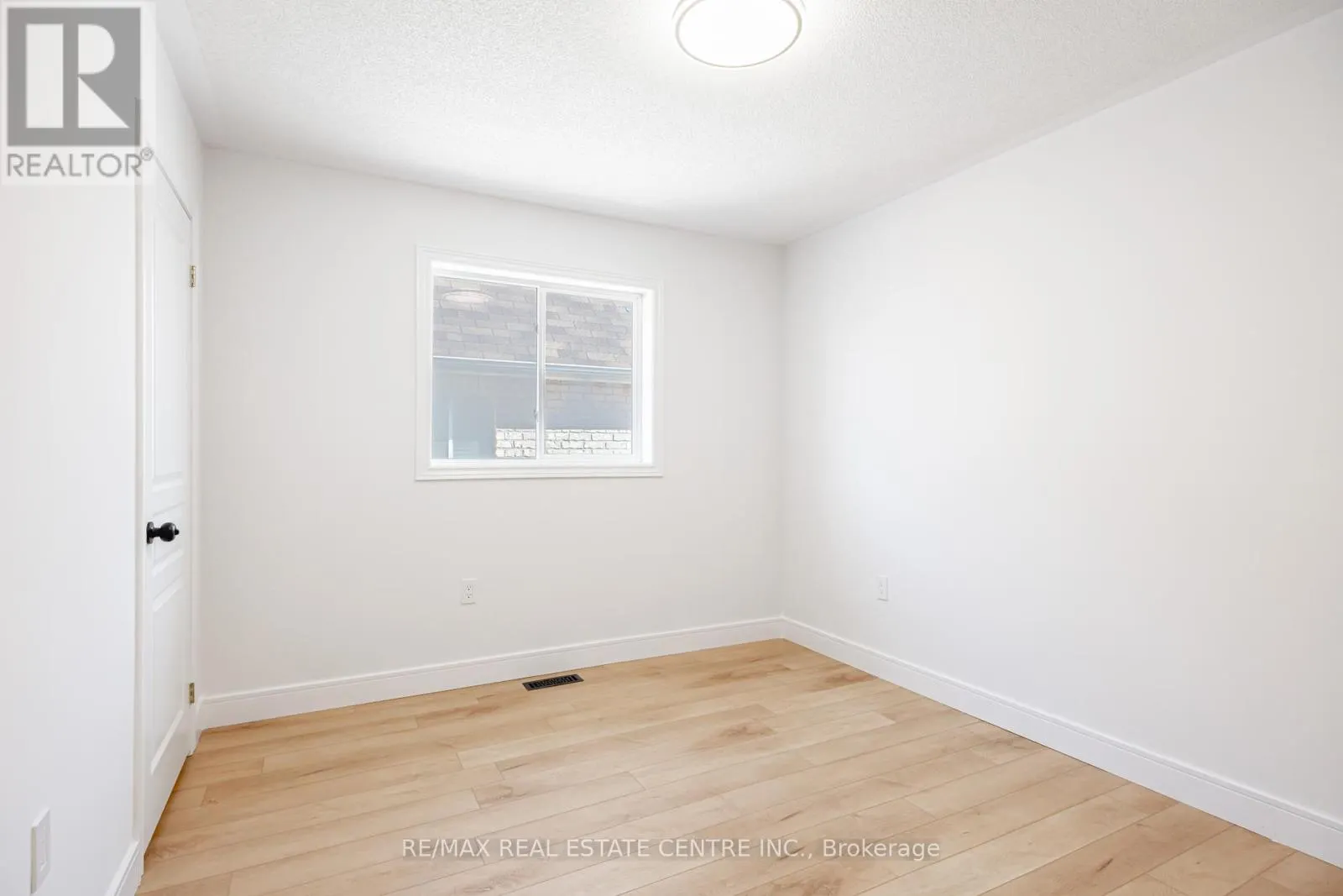 25 BACHE AVENUE