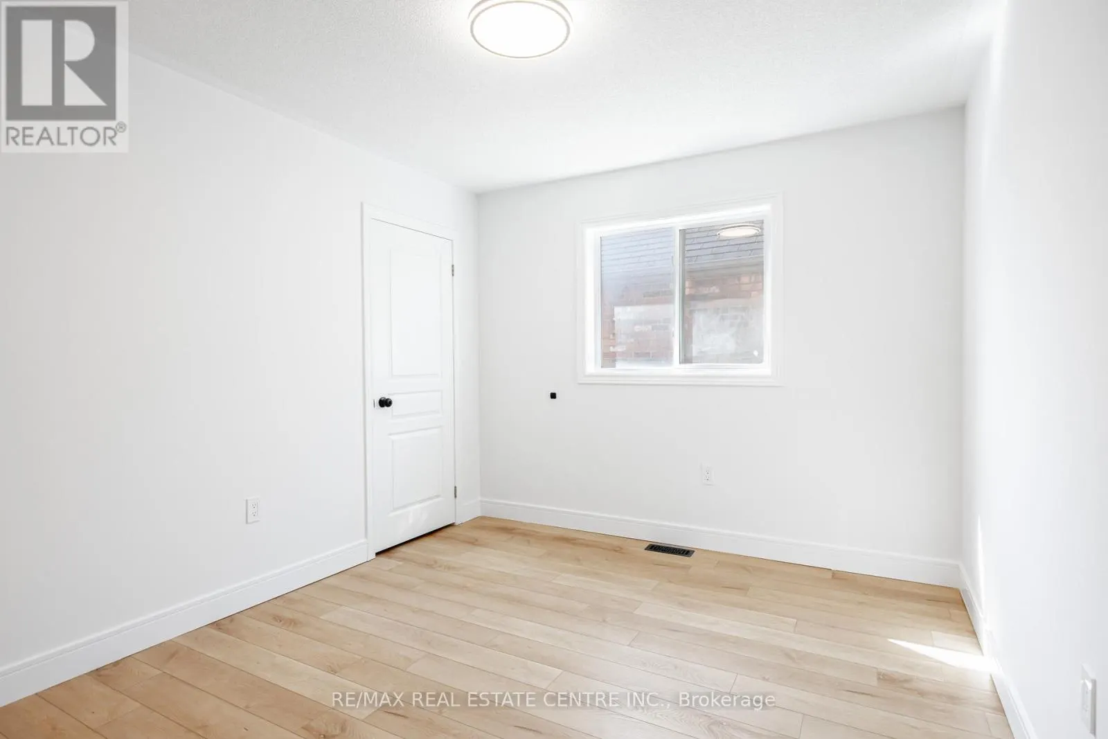 25 BACHE AVENUE