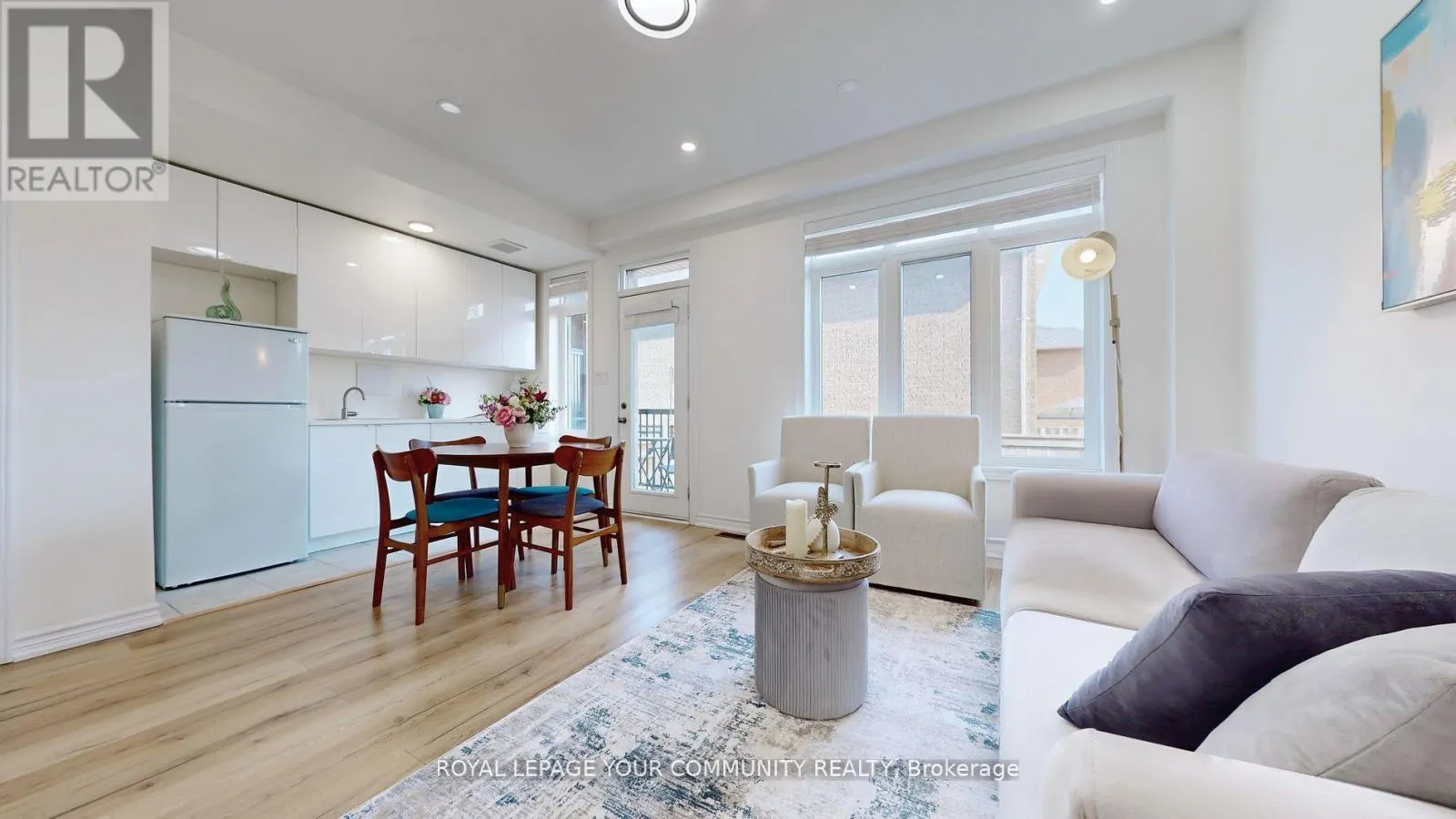 10 WILLIAM ADAMS LANE