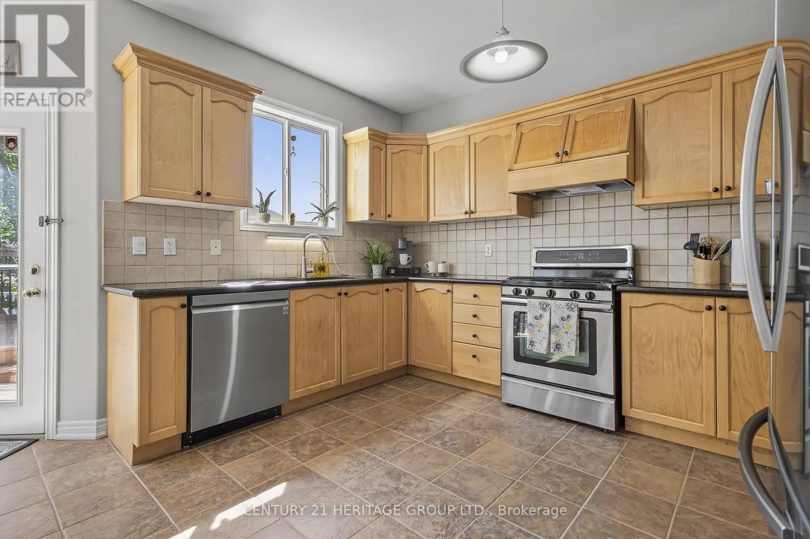 33 HIGHLAND TERRACE