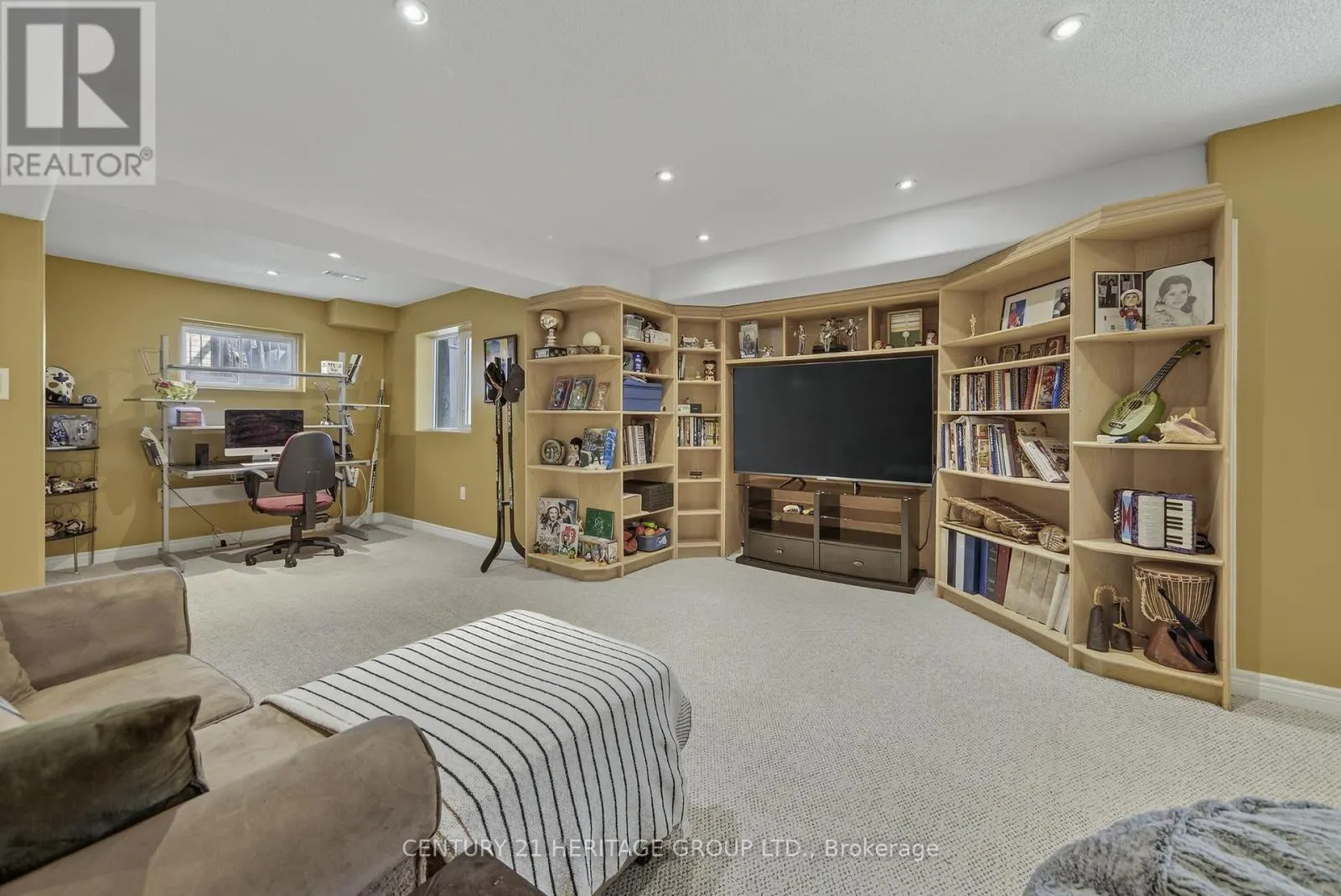 33 HIGHLAND TERRACE