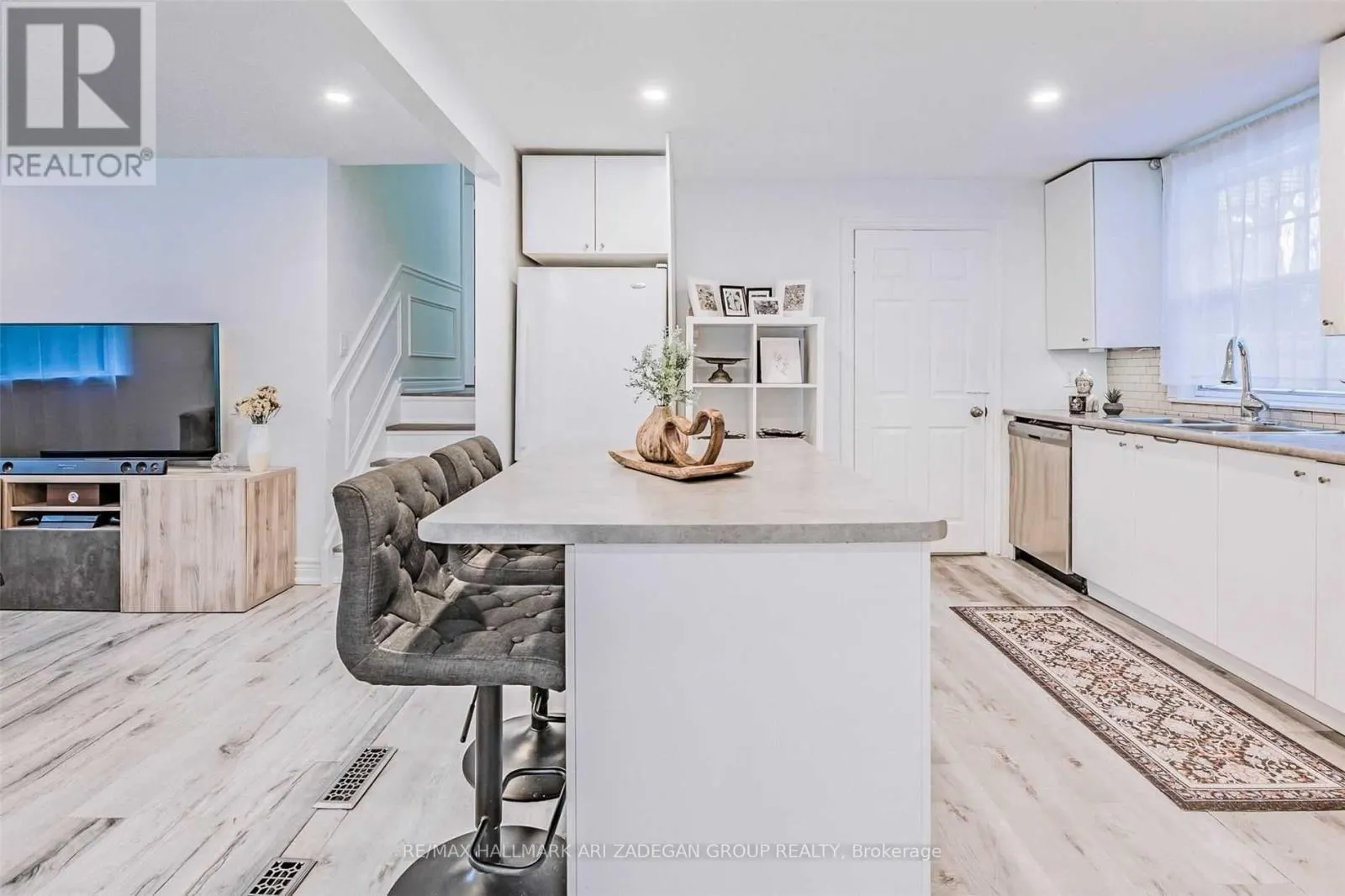 MAIN - 133 ORCHARD HEIGHTS BOULEVARD