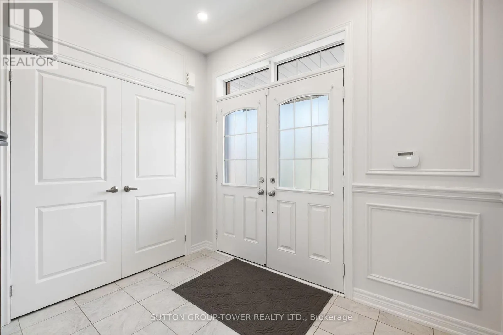 10 ALISTAIR CRESCENT