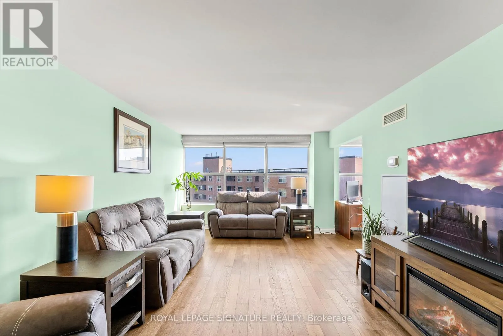 1007 - 250 DAVIS DRIVE