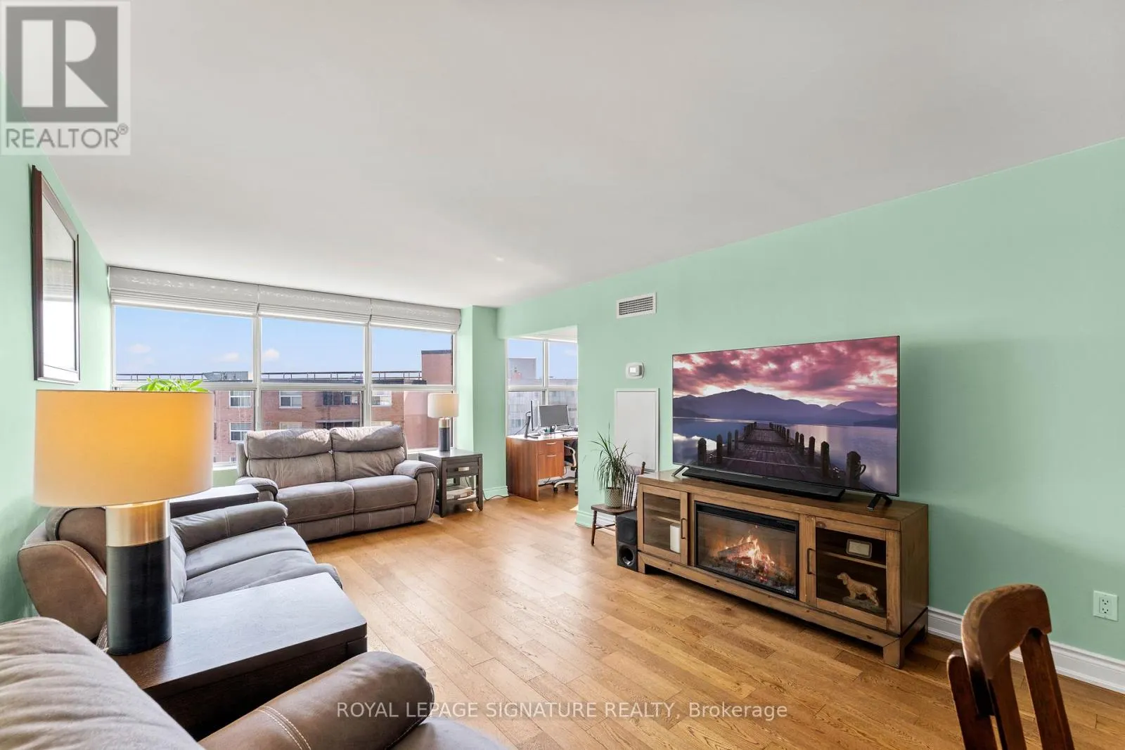 1007 - 250 DAVIS DRIVE