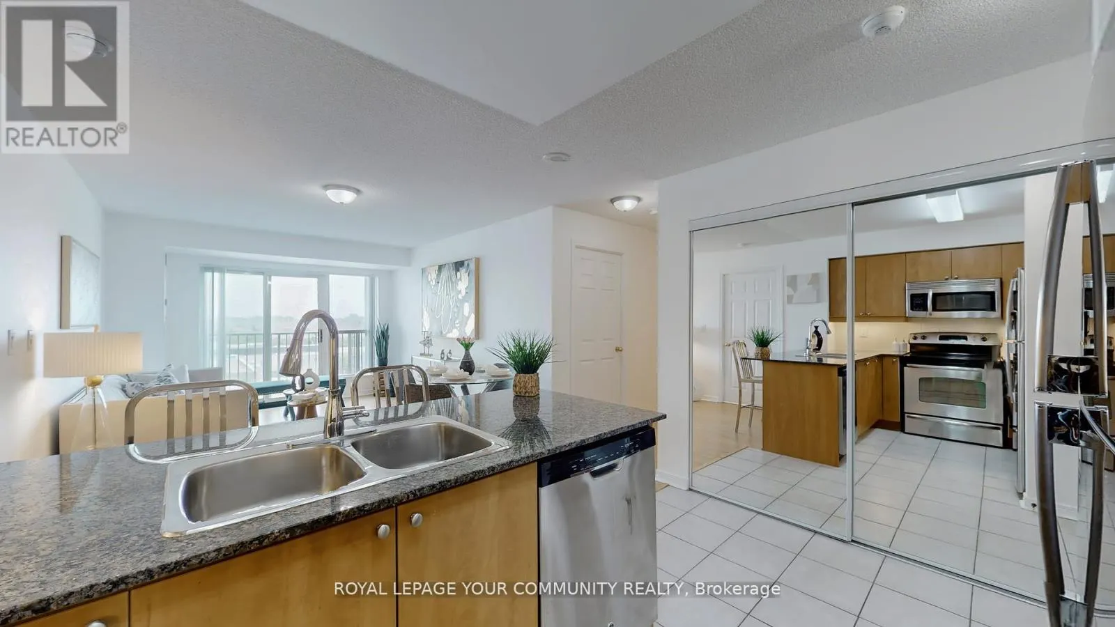 1005 - 185 ONEIDA CRESCENT